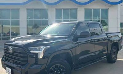 2023 Toyota Tundra SR