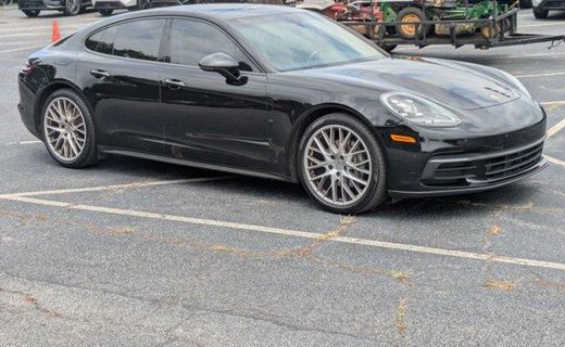 2018 Porsche Panamera