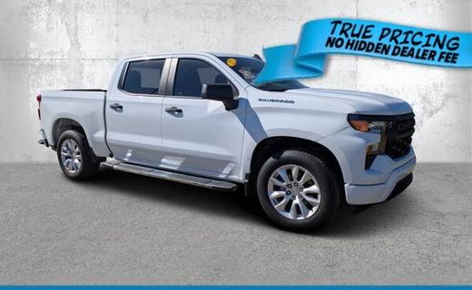 2022 Chevrolet Silverado Custom