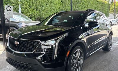 2023 Cadillac XT4 Sport