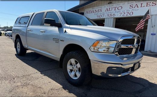2019 Ram 1500 SLT