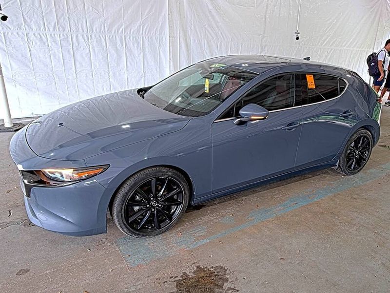 2019 Mazda MAZDA3 — a typically priced live listing