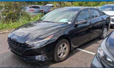 2023 Hyundai Elantra SE