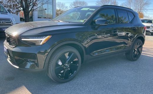 2026 Volvo XC40 Ultra Black Edition