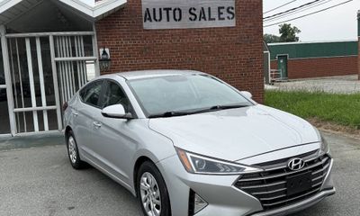 2019 Hyundai Elantra SE