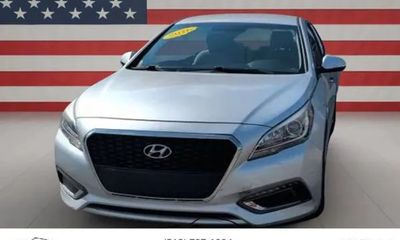 2016 Hyundai Sonata GL Middle LOW