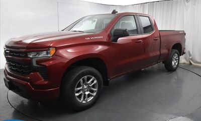 2023 Chevrolet Silverado RST