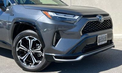 2024 Toyota RAV4 Prime PHEV XSE