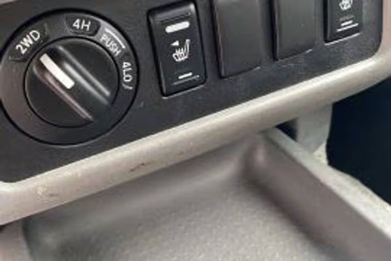 2005 Nissan Frontier — a typically priced live listing