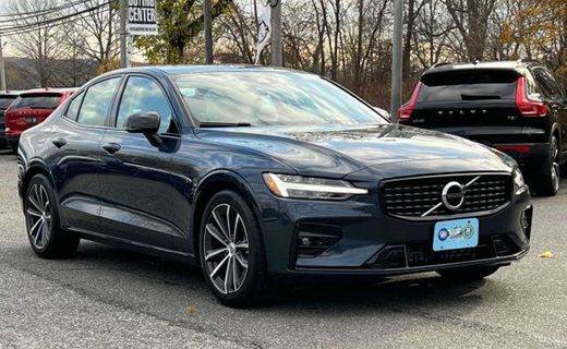 2022 Volvo S60
