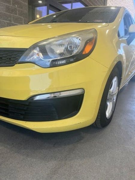 2016 Kia RIO — a typically priced live listing