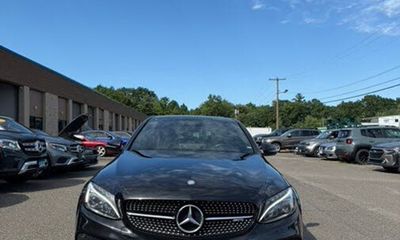 2017 Mercedes-Benz C-Class Sport AMG