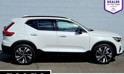 2026 Volvo XC40 Ultra Dark