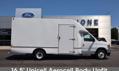 2027 Ford E-450 Base