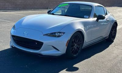 2017 Mazda MX-5 Club