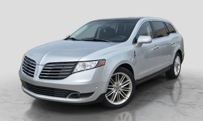 2019 Lincoln MKT Reserve