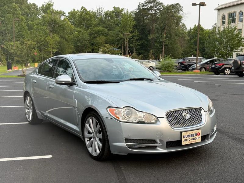 2010 Jaguar XF — a typically priced live listing