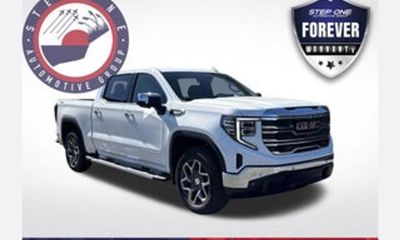 2026 GMC Sierra SLT