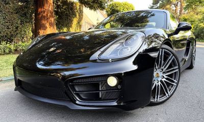 2016 Porsche Cayman Base