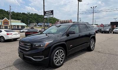 2017 GMC Acadia ALL Terrain 2