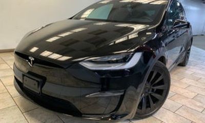 2023 Tesla Model X Plaid