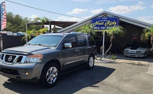 2013 Nissan Armada SV