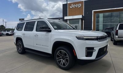 2026 Jeep Grand Wagoneer Base