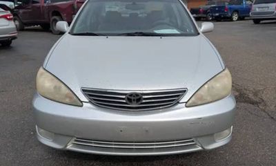 2006 Toyota Camry Standard