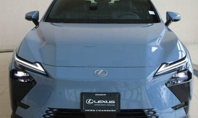 2026 Lexus ES 500E Premium