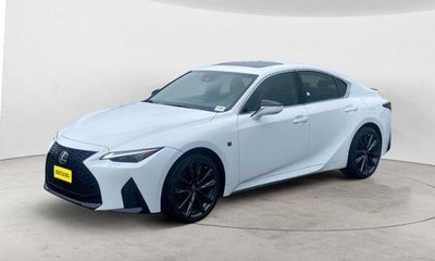 2024 Lexus IS 300