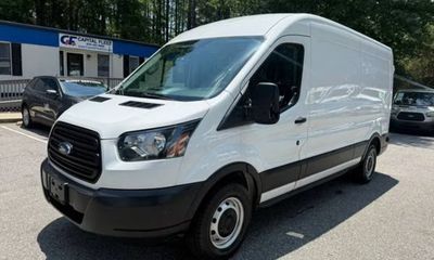 2019 Ford Transit 250 Medium Roof