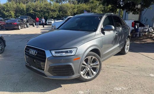 2017 Audi Q3 Quattro Prestige