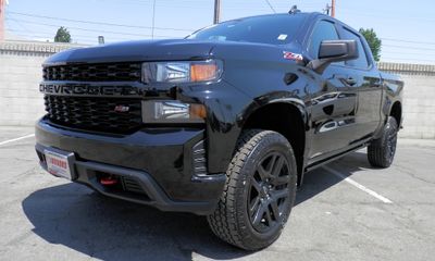 2021 Chevrolet Silverado Trail Boss Custom