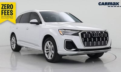 2025 Audi Q7 Quattro Premium Plus