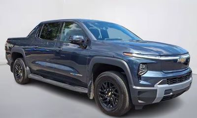 2025 Chevrolet Silverado 3LT LT