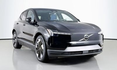 2026 Volvo EX30 Plus