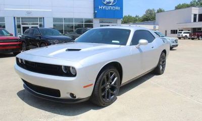 2022 Dodge Challenger SXT