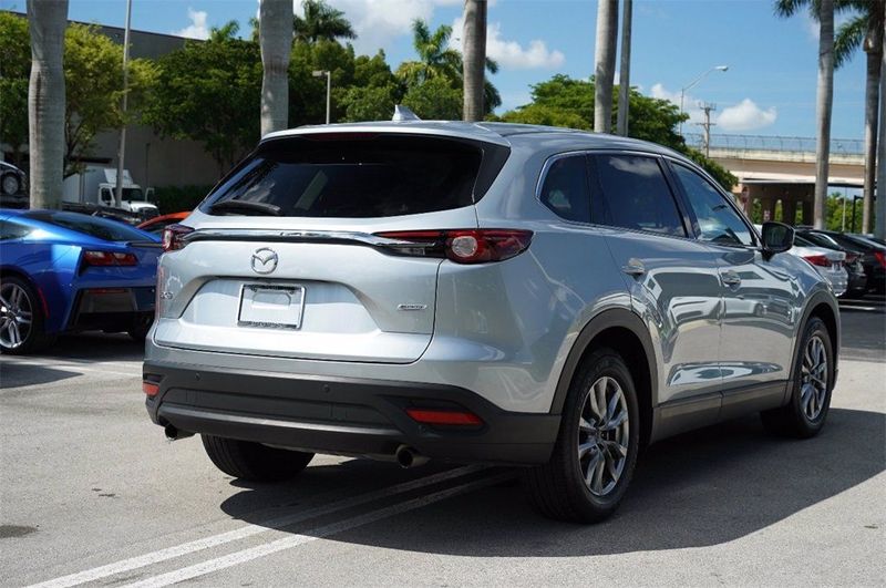 2019 Mazda CX-9 — a typically priced live listing
