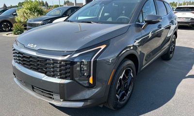 2026 Kia Sportage EX