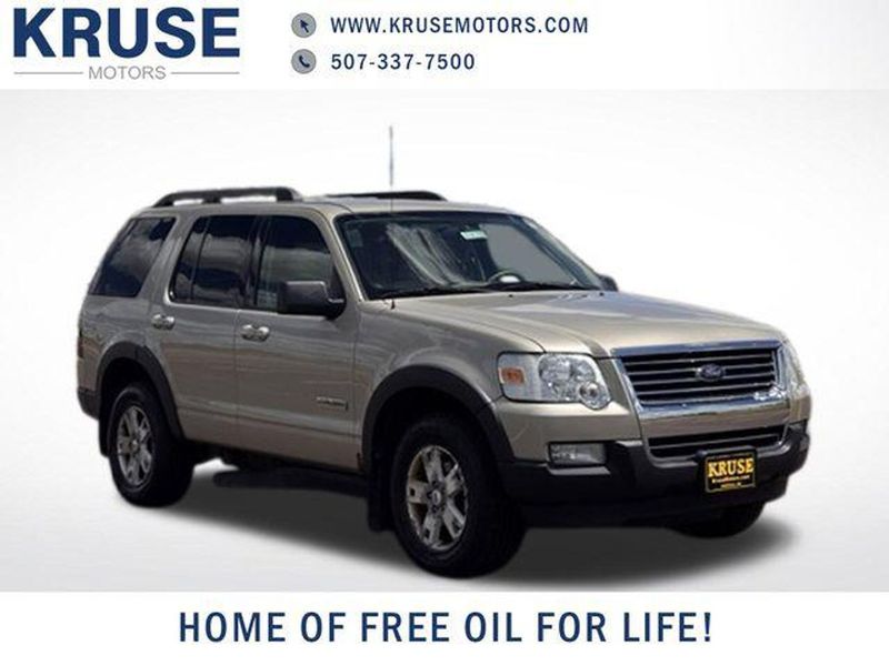 2007 Ford Explorer — a typically priced live listing