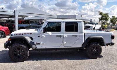 2022 Jeep Gladiator Mojave