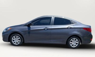 2012 Hyundai Accent GL