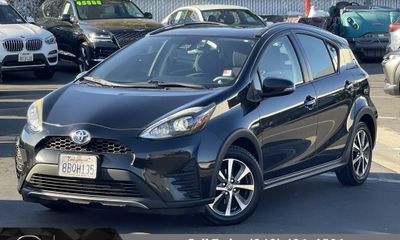 2018 Toyota Prius C ONE TWO Three