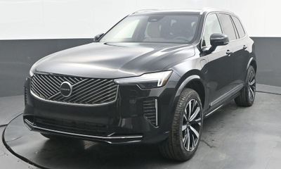 2026 Volvo XC90 Core