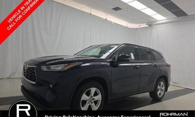 2020 Toyota Highlander LE