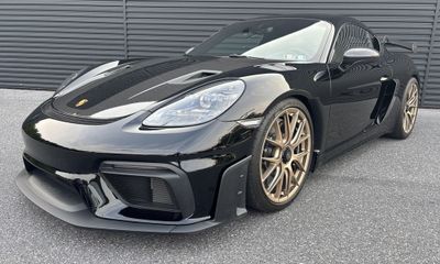 2024 Porsche 718 Cayman GT4 RS
