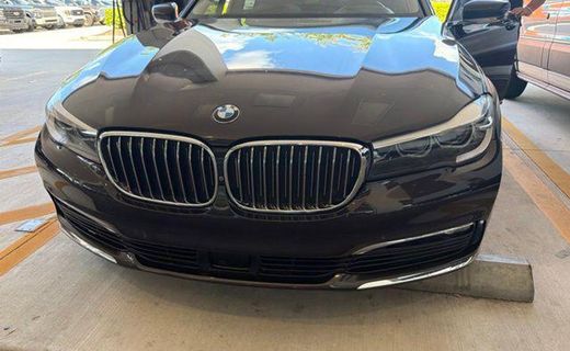 2018 BMW 740I