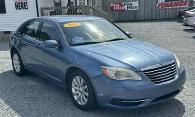 2011 Chrysler 200 Touring