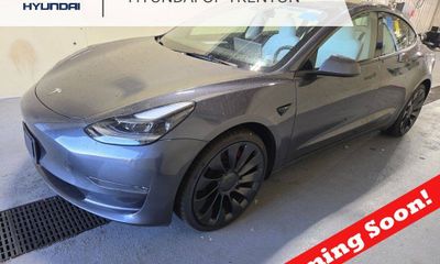 2023 Tesla Model 3 Performance