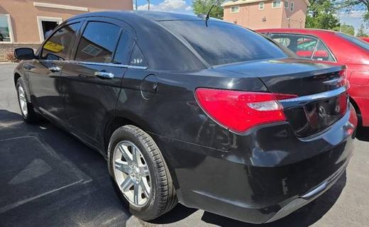 2013 Chrysler 200 Limited